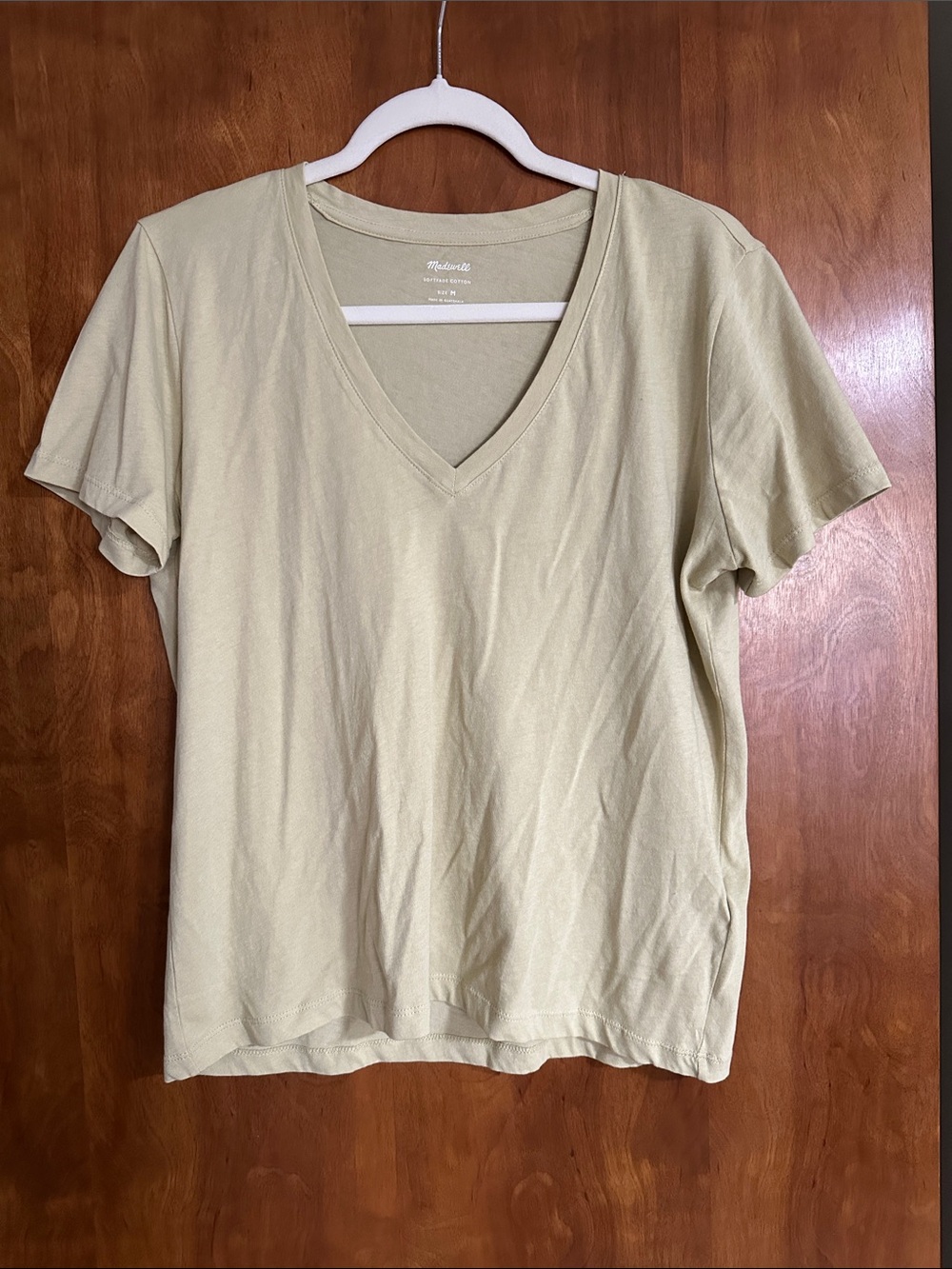 Madewell Light Sage V-Neck Short Sleeve Tee